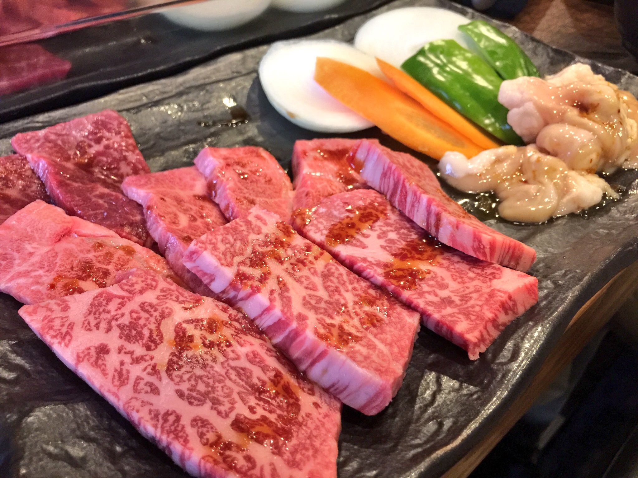 米沢牛の肉寿司