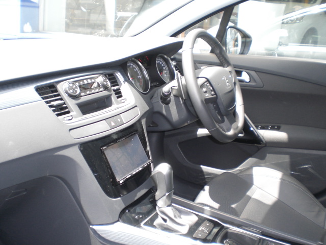 508SW　PREMIUM　試乗車　販売