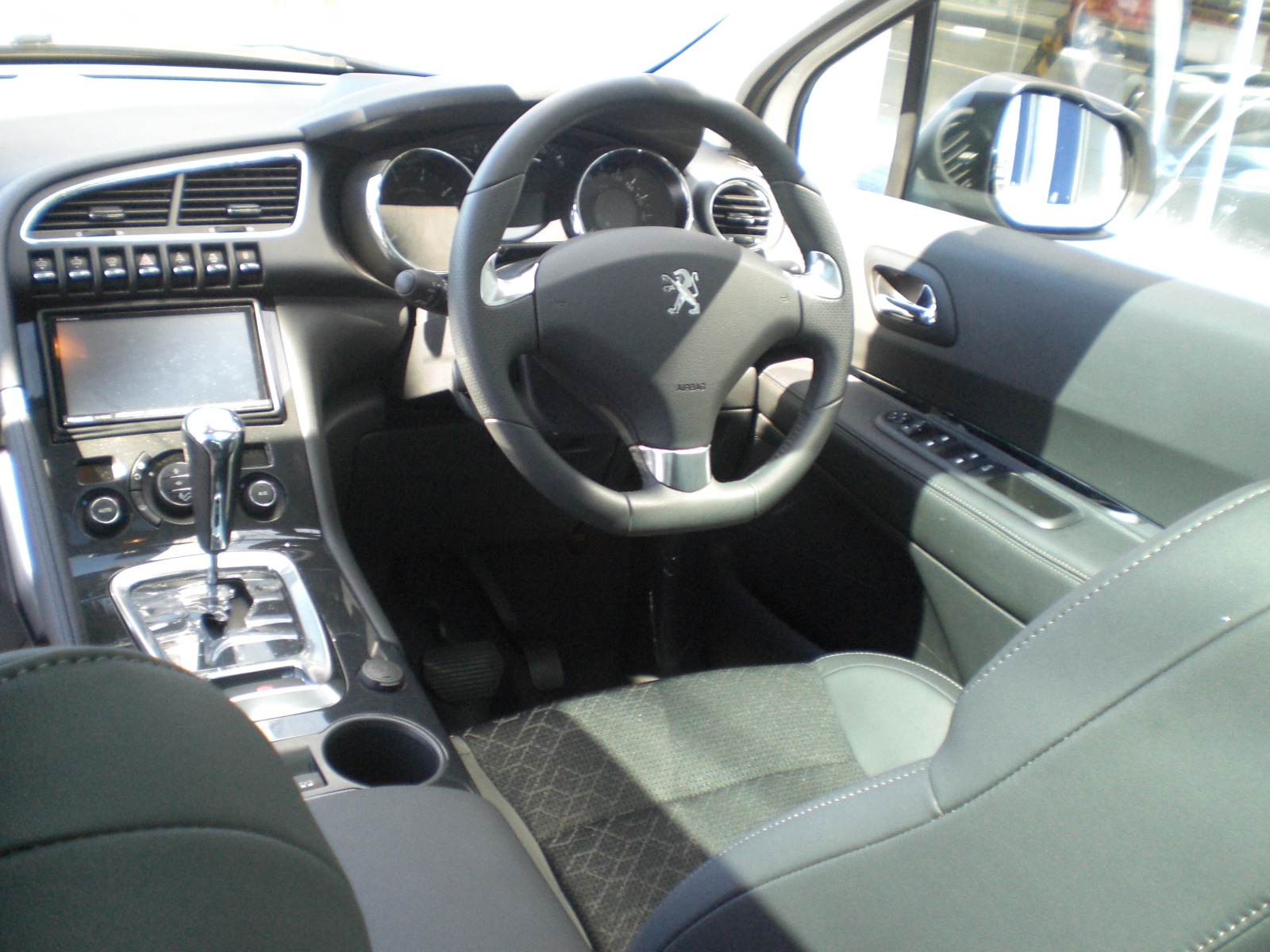 認定中古車（試乗車販売）入庫情報