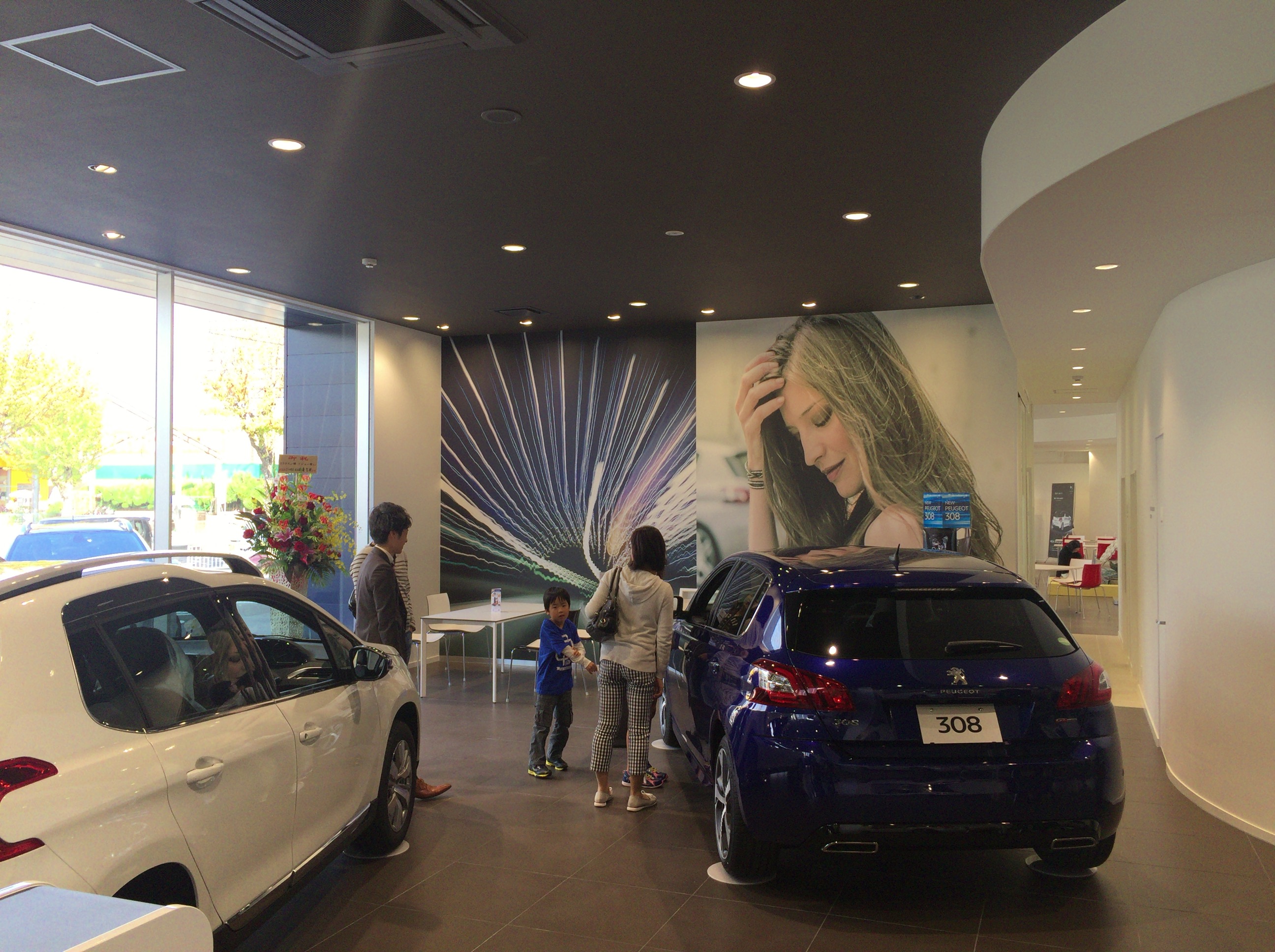 PEUGEOT堺　移転リニュアルオープン