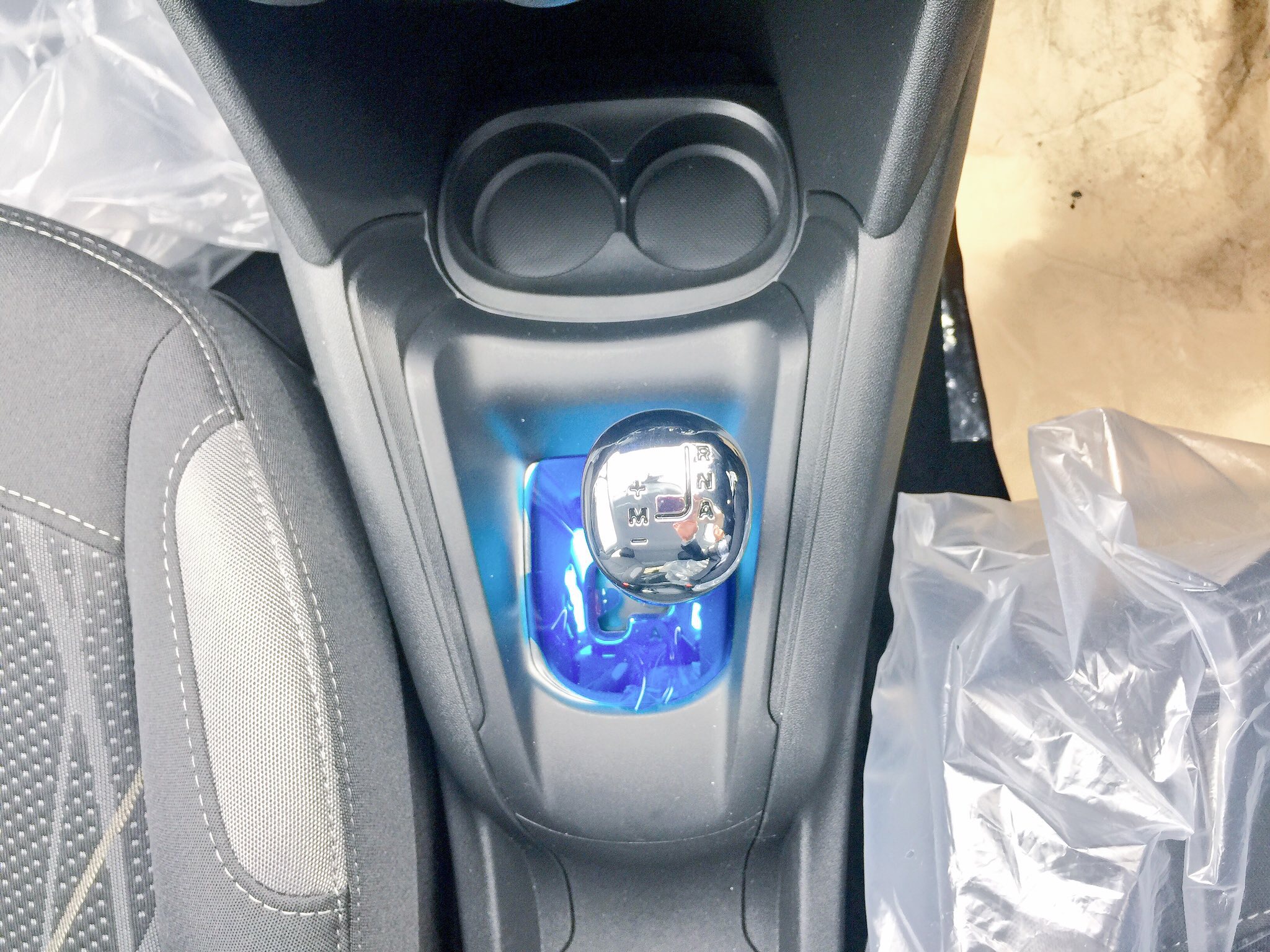 お買い得車 208 style について◎