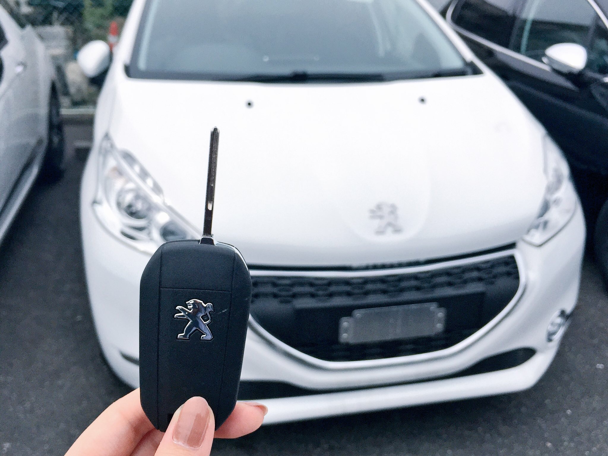 お買い得車 208 style について◎
