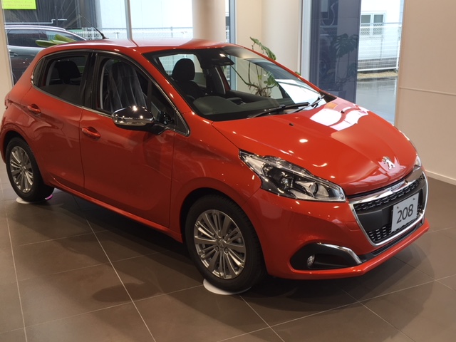 展示車２０８入れ替えました♪