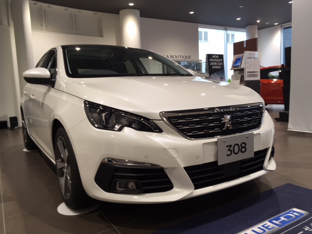 展示車２０８入れ替えました♪