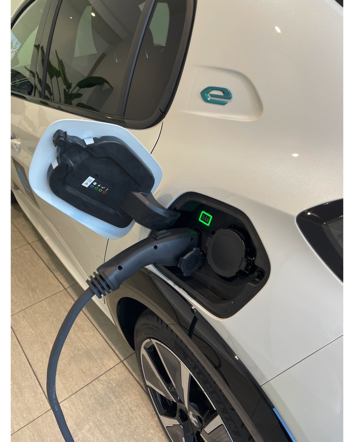 e208を充電🔌🔋