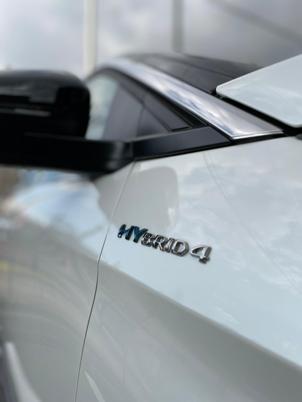 ハイブリッド車