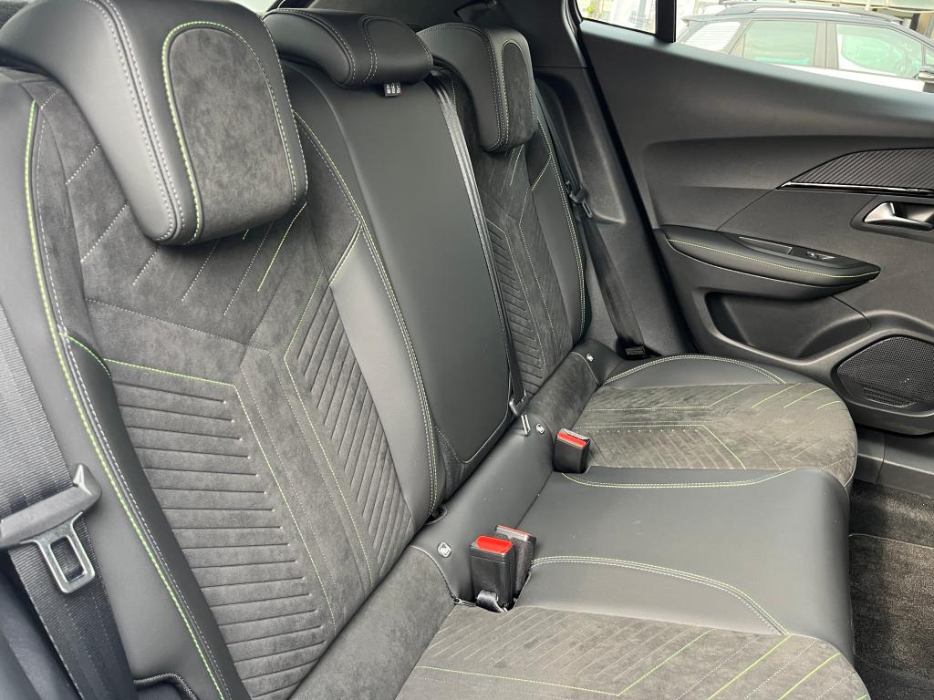 認定中古車入荷案内🦁‎🤍