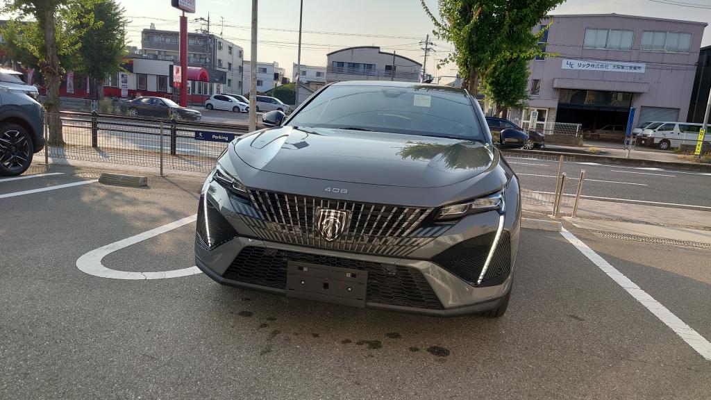 PEUGEOT 408 MHEV 限定カラー✨️