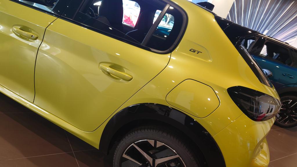 NEW PEUGEOT 208 HYBRIDデビューフェア開催中✨️