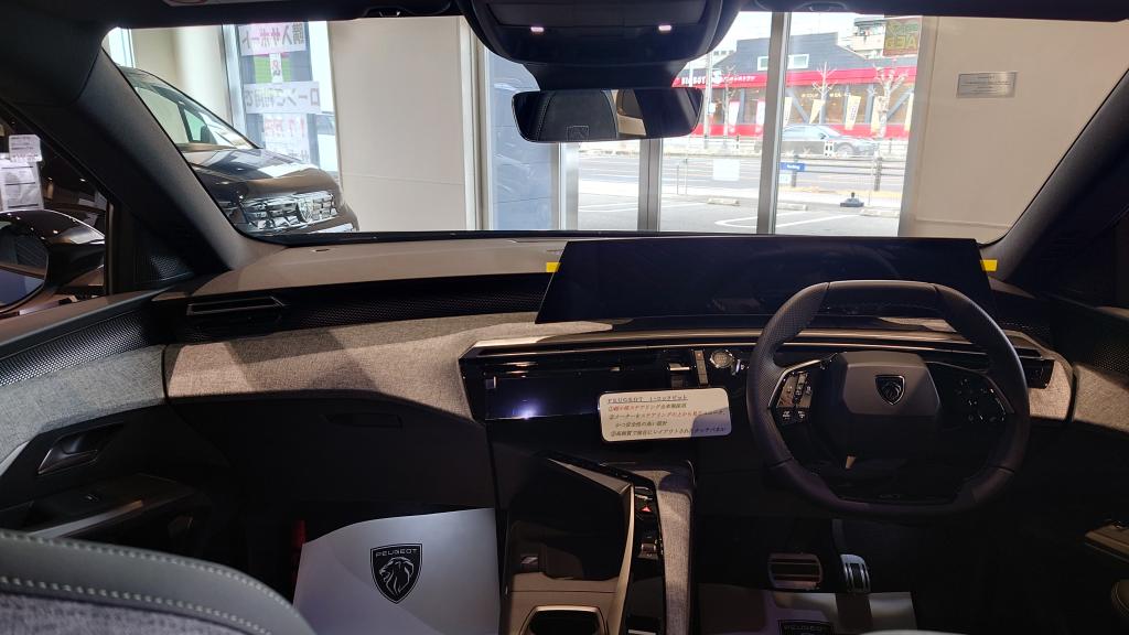 【PEUGEOT i-Cockpitクイズ🕵️&3月限定スペシャルオファー開催中✨️】