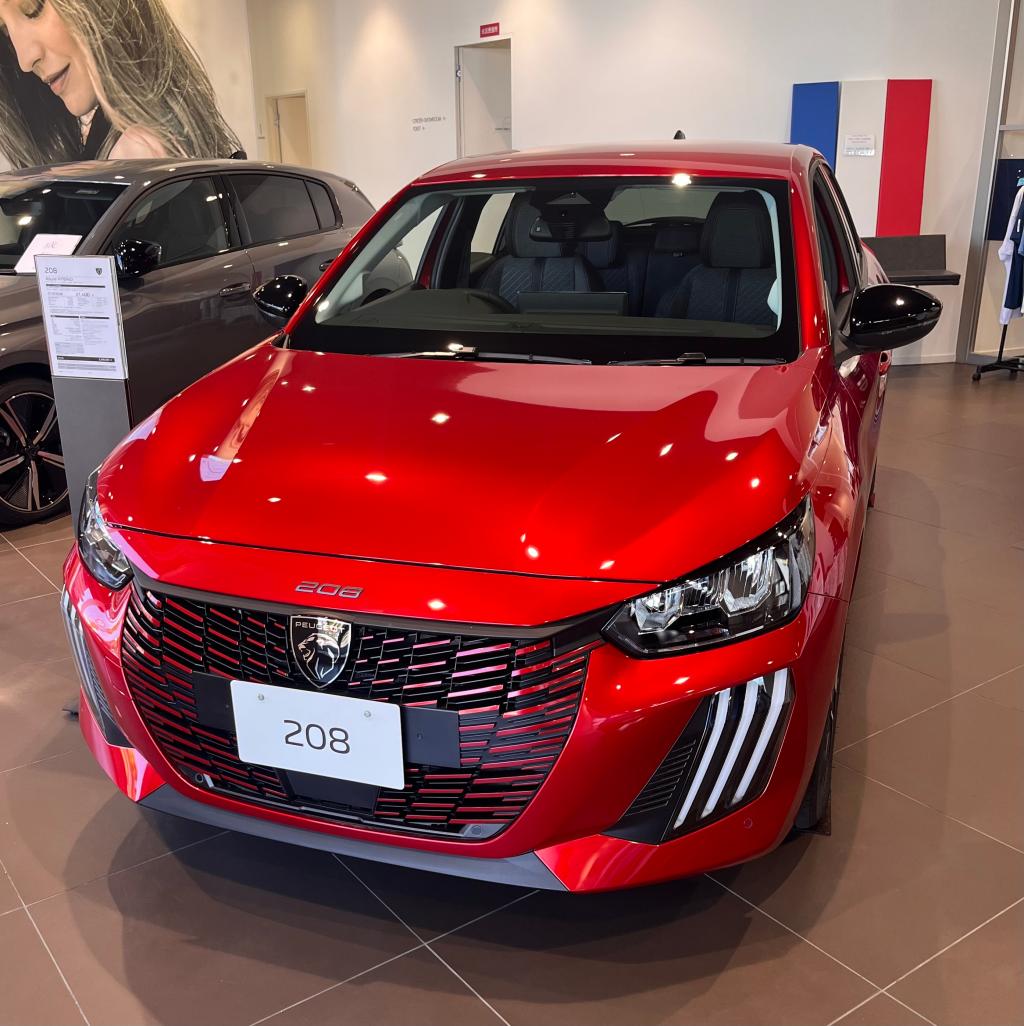 展示車入れ替えました！🚗